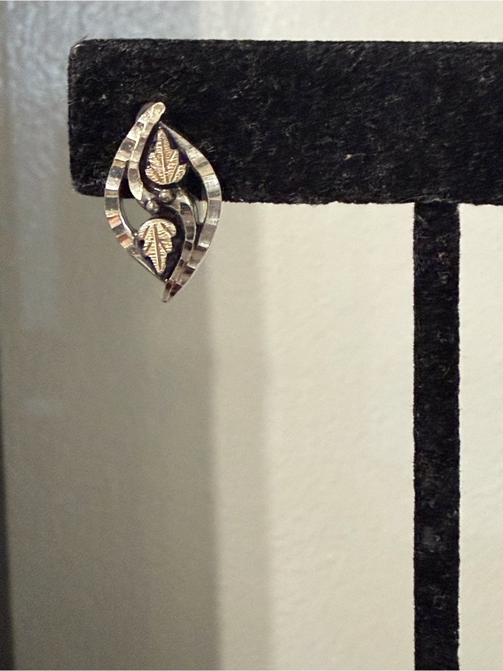 Vintage Wheeler WM Co. Sterling Blacks Hills Style Earrings - Picture 3 of 6